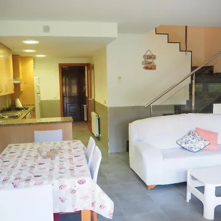 Casa L'escala, Piscina Comuntaria I Jardi Privat Holiday home L'Escala