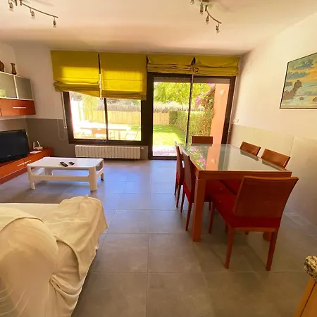 Casa L'escala, Piscina Comuntaria I Jardi Privat * L'Escala